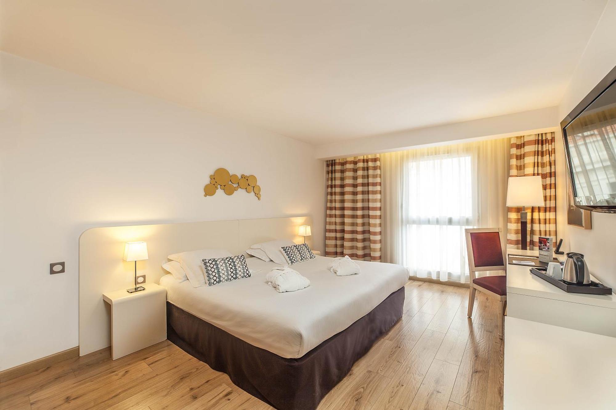 Superior Double Room with Free Spa Access,507093234:JPEG